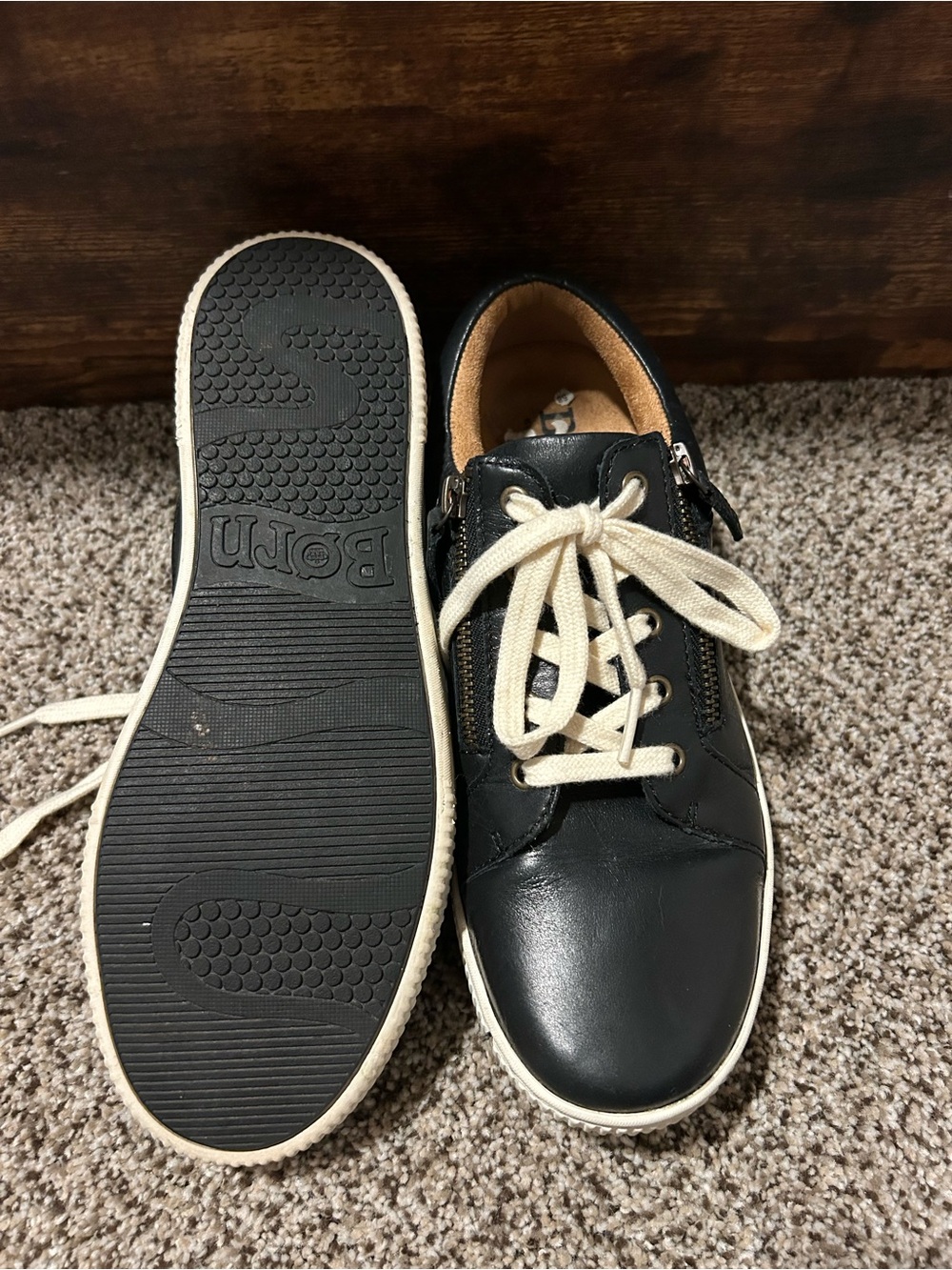 Born | Black Leather Sneakers | Zipper Accents | Women’s 10M - Picture 2 of 7